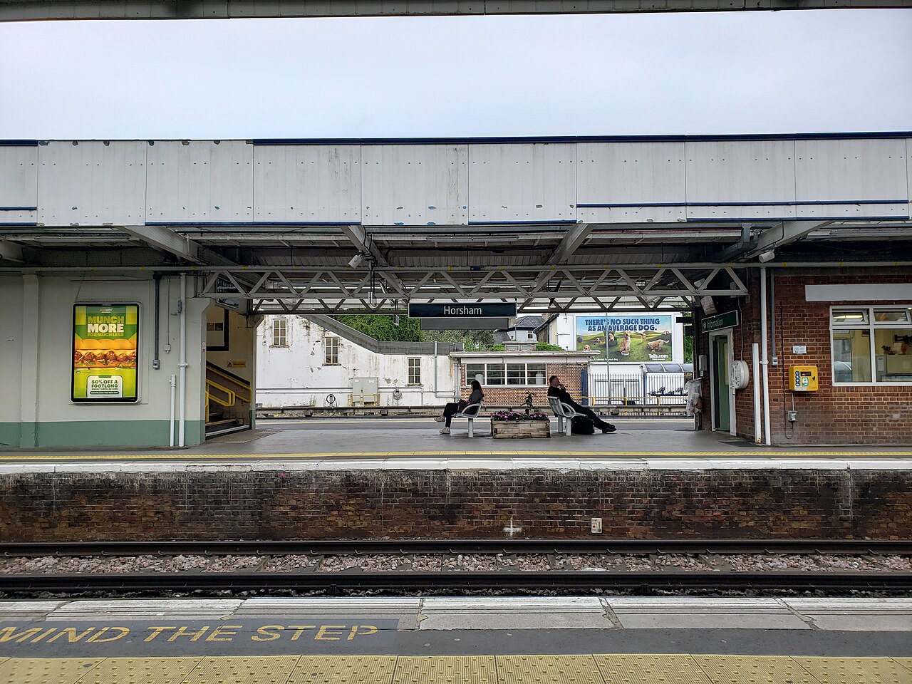 Horsham railway station platform